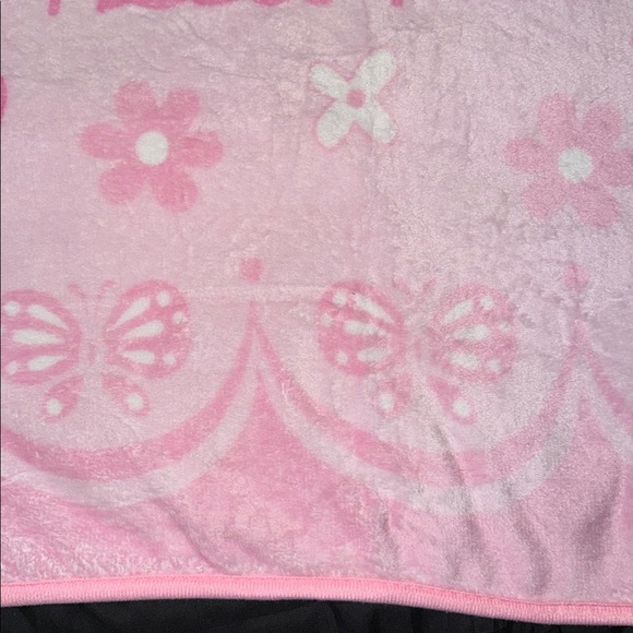 NWOT Beautiful Hello Kitty blanket 100cmX140cm - Picture 5 of 6